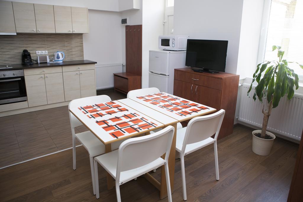 Cute Downtown Studios Budapest Bagian luar foto