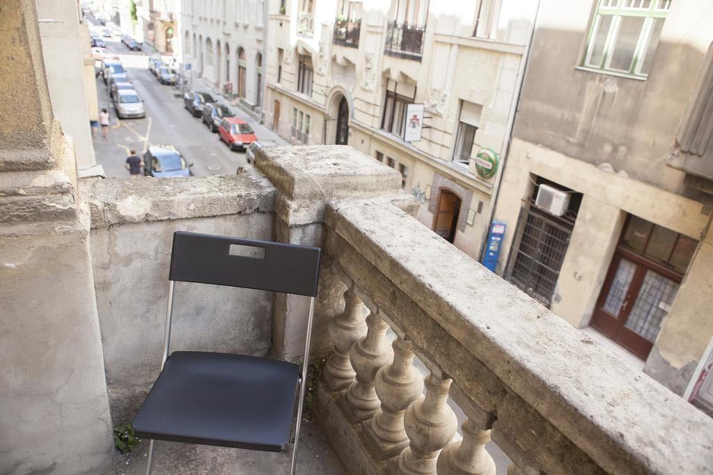 Cute Downtown Studios Budapest Bagian luar foto