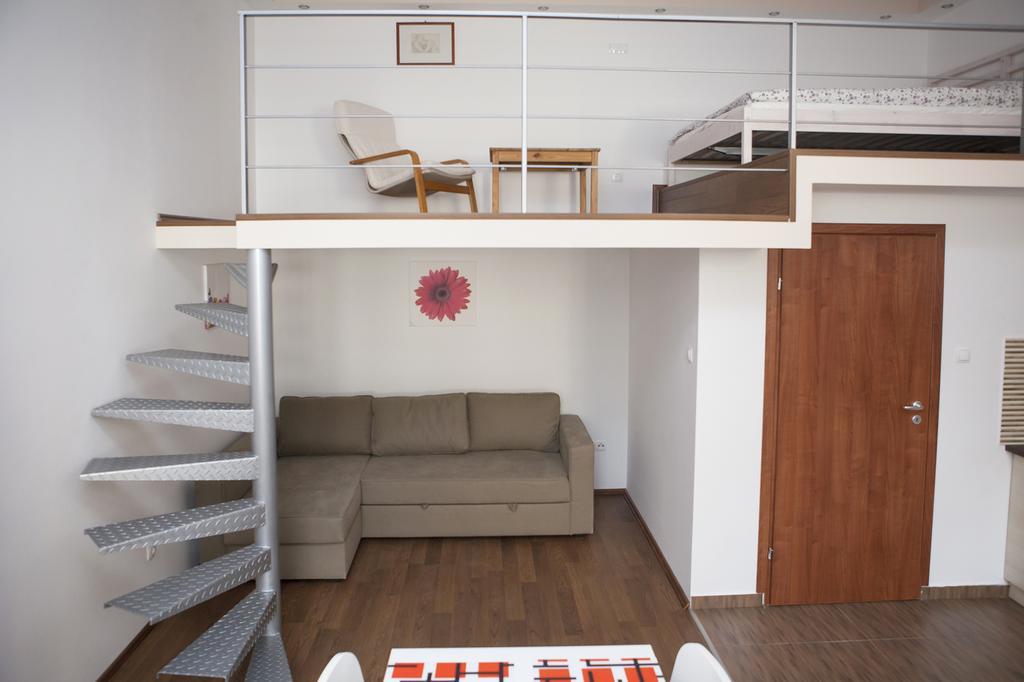 Cute Downtown Studios Budapest Bagian luar foto