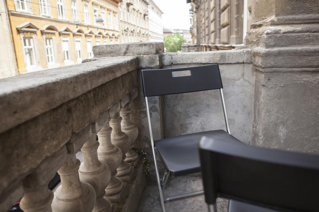 Cute Downtown Studios Budapest Bagian luar foto