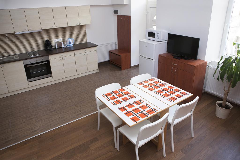 Cute Downtown Studios Budapest Bagian luar foto