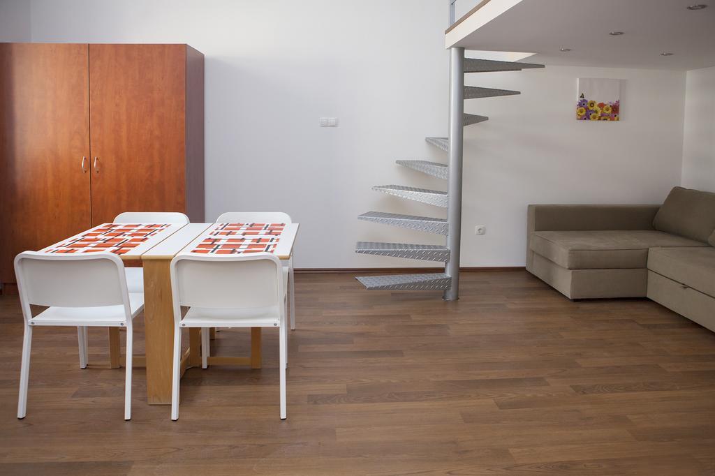 Cute Downtown Studios Budapest Bagian luar foto
