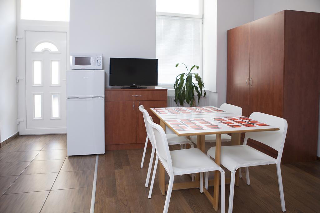 Cute Downtown Studios Budapest Bagian luar foto