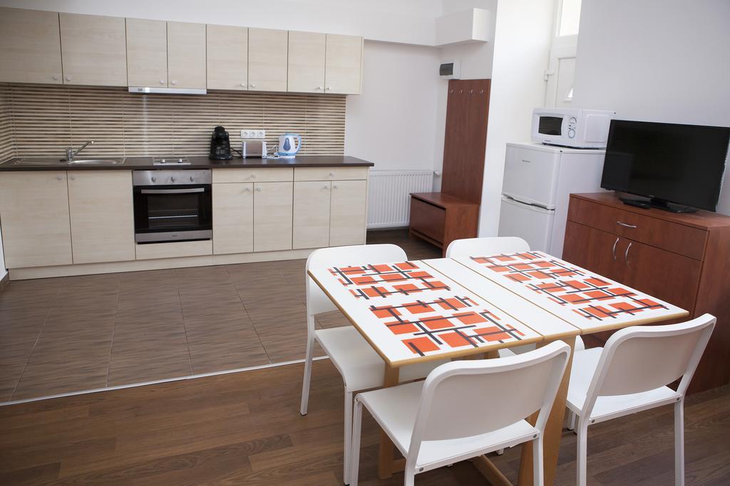 Cute Downtown Studios Budapest Bagian luar foto