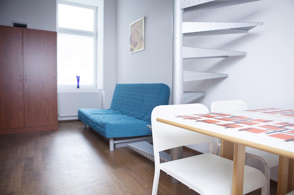 Cute Downtown Studios Budapest Bagian luar foto