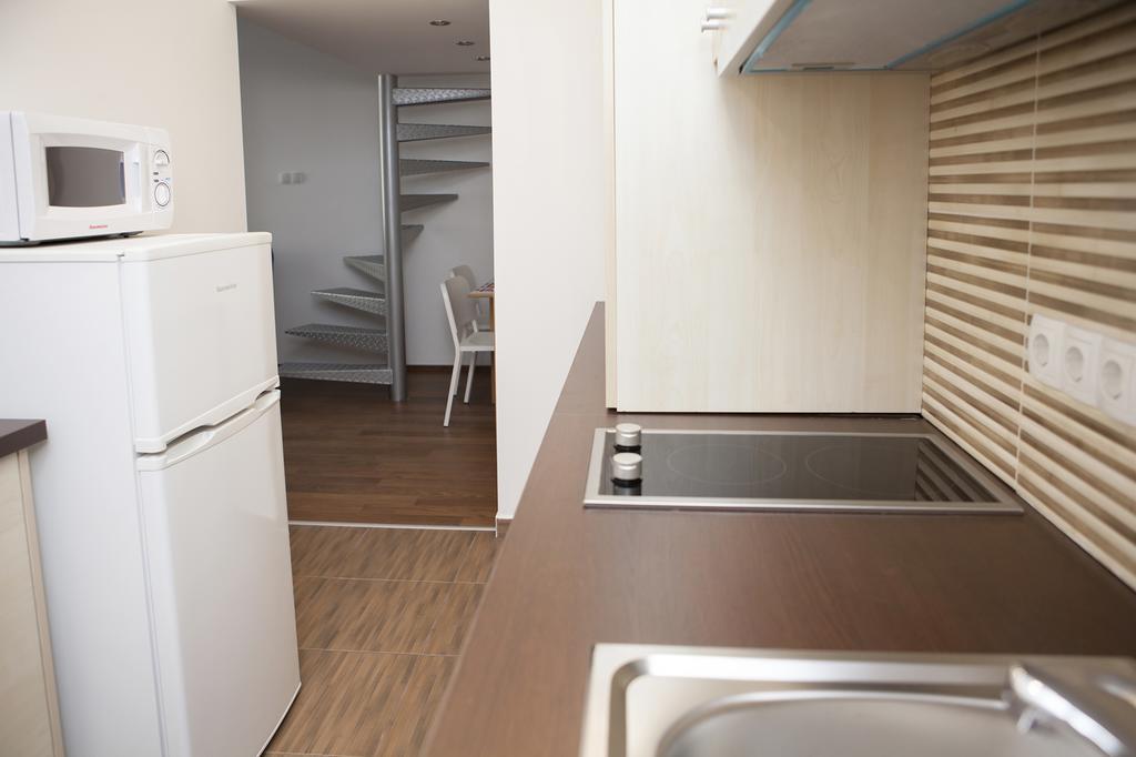 Cute Downtown Studios Budapest Bagian luar foto