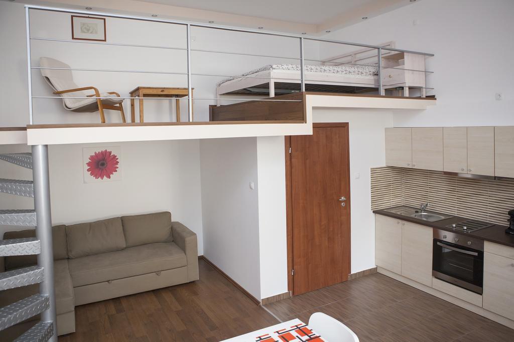 Cute Downtown Studios Budapest Bagian luar foto